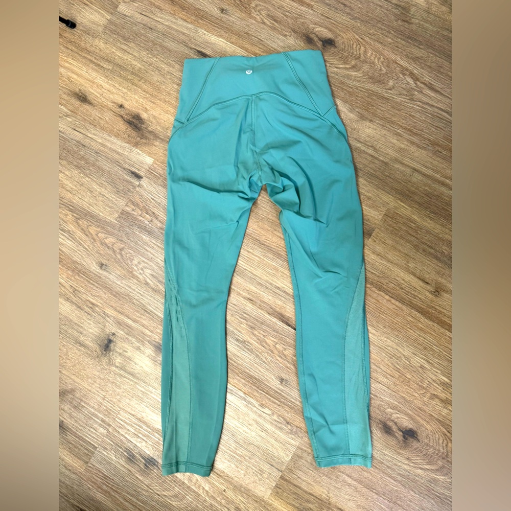 Lululemon cropped leggings Teal size 6